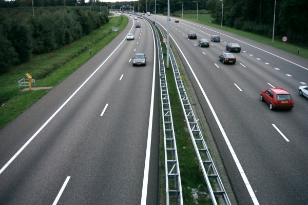 Polski rowerzysta na autostradzie